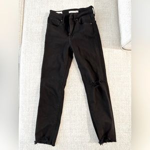Levi’s Black High Rise Straight Crop Ankle Denim